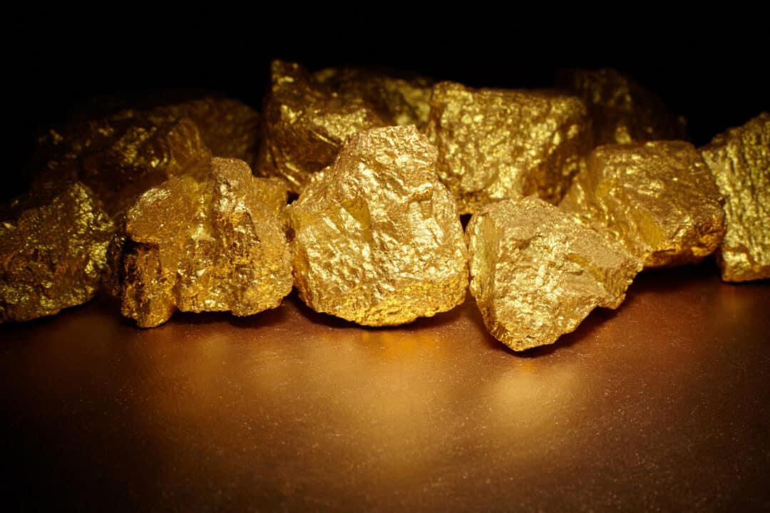 descoberta de toneladas de ouro numa província