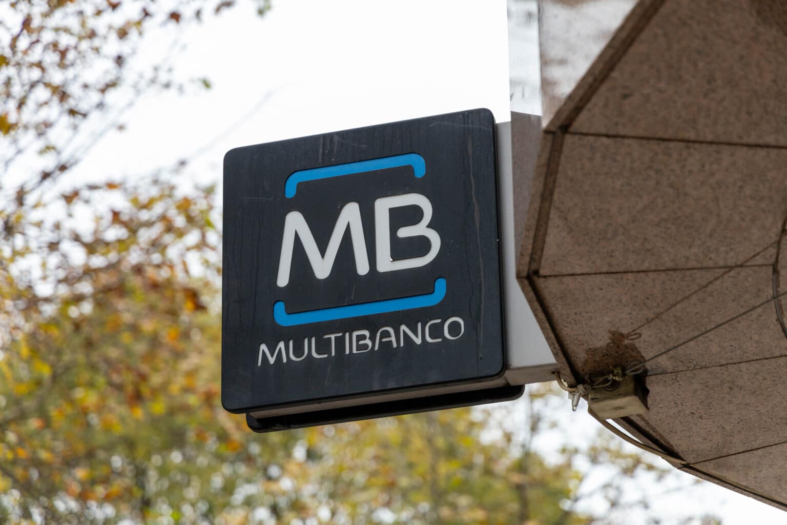 montante a partir do qual o banco avisa com multibanco