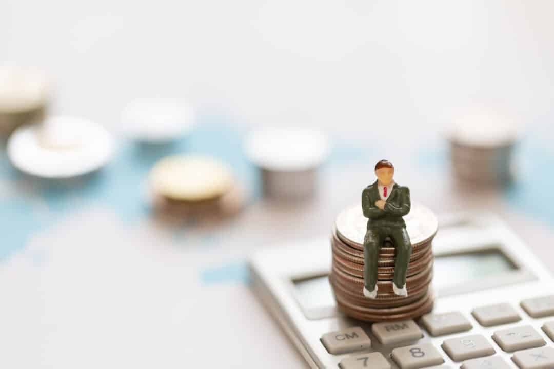 Investir em ouro ou em certificados de poupança: o que será mais rentável em 2026?