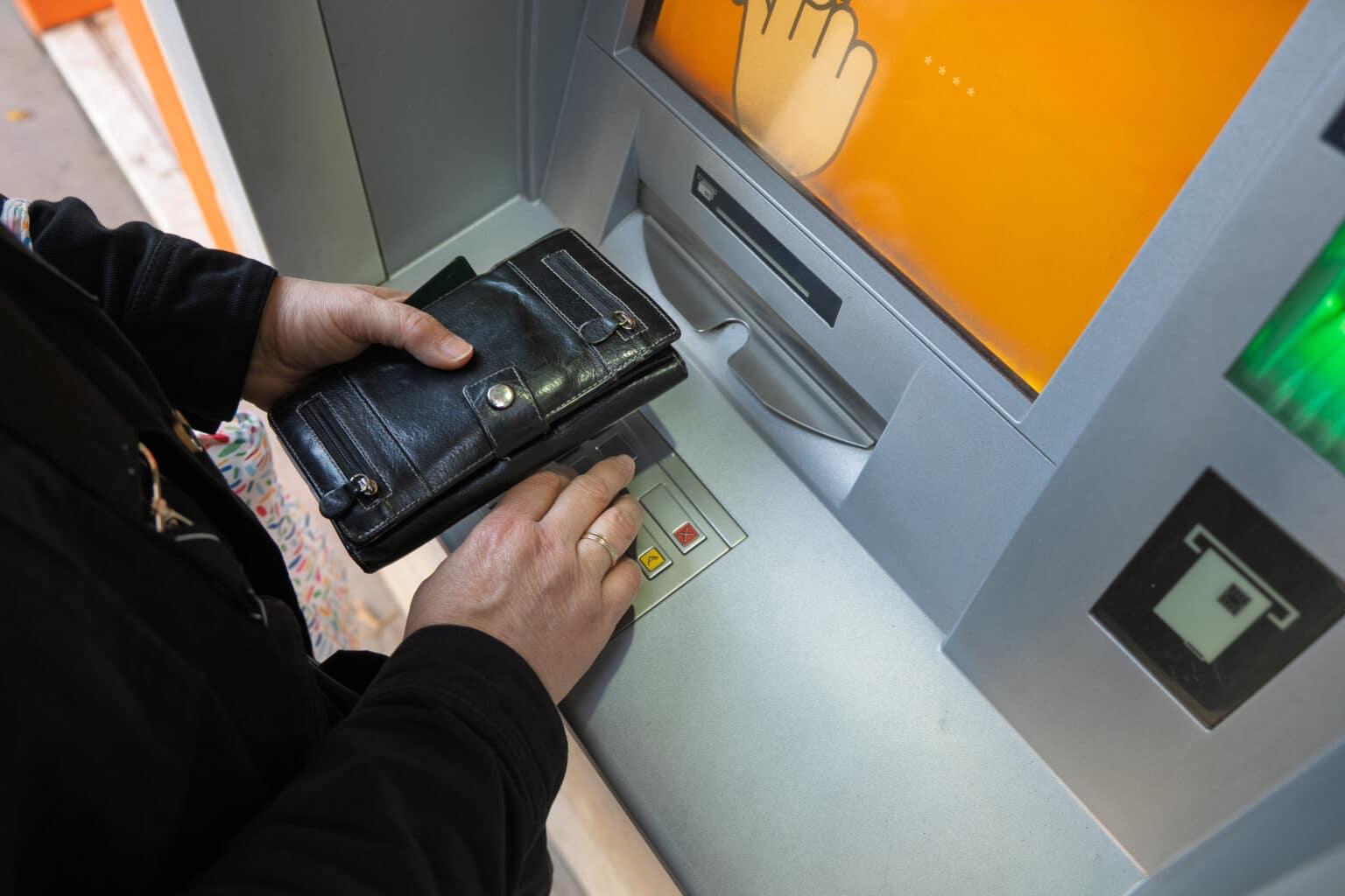 limite diário de levantamento em caixas automáticas