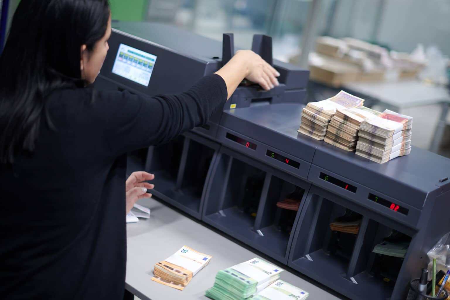 Depósitos frequentes em dinheiro