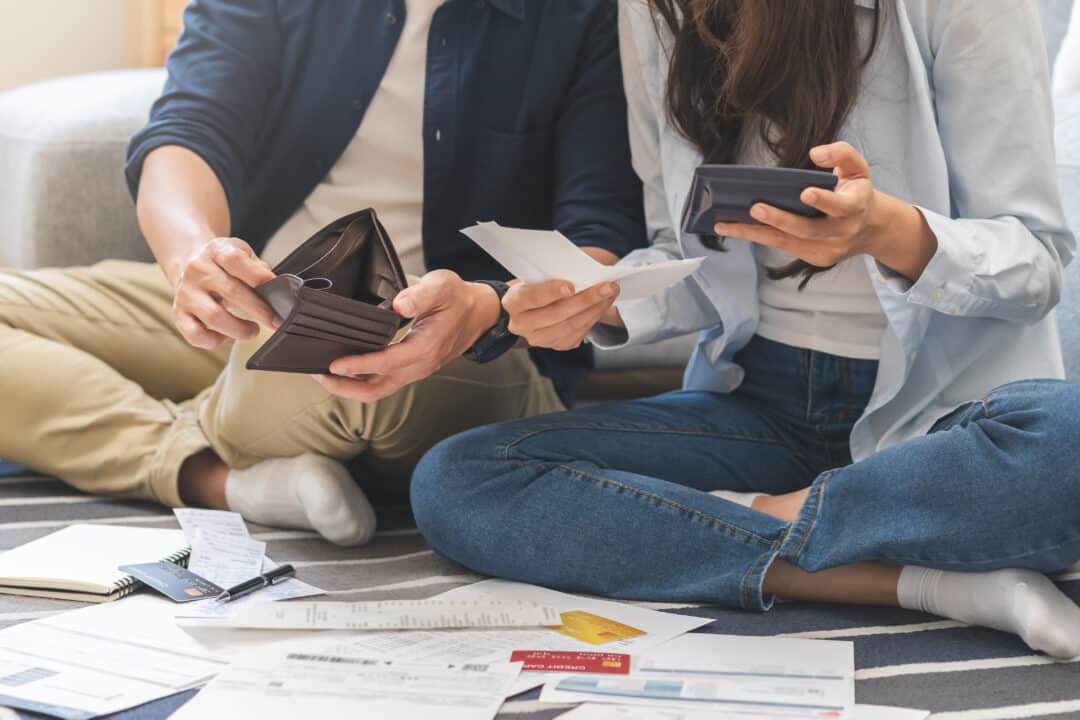 Erros financeiros frequentes com casais e dinheiro